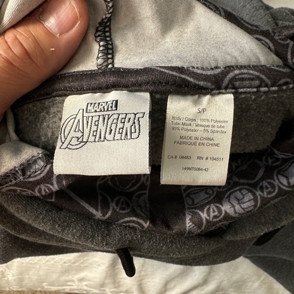 Marvel Avengers Gray Graphic Design Pullover Fleece Face Mask Hoodie Small - Picture 8 of 14